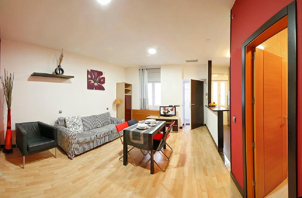 Apartamentos El Tiempo マドリード エクステリア 写真